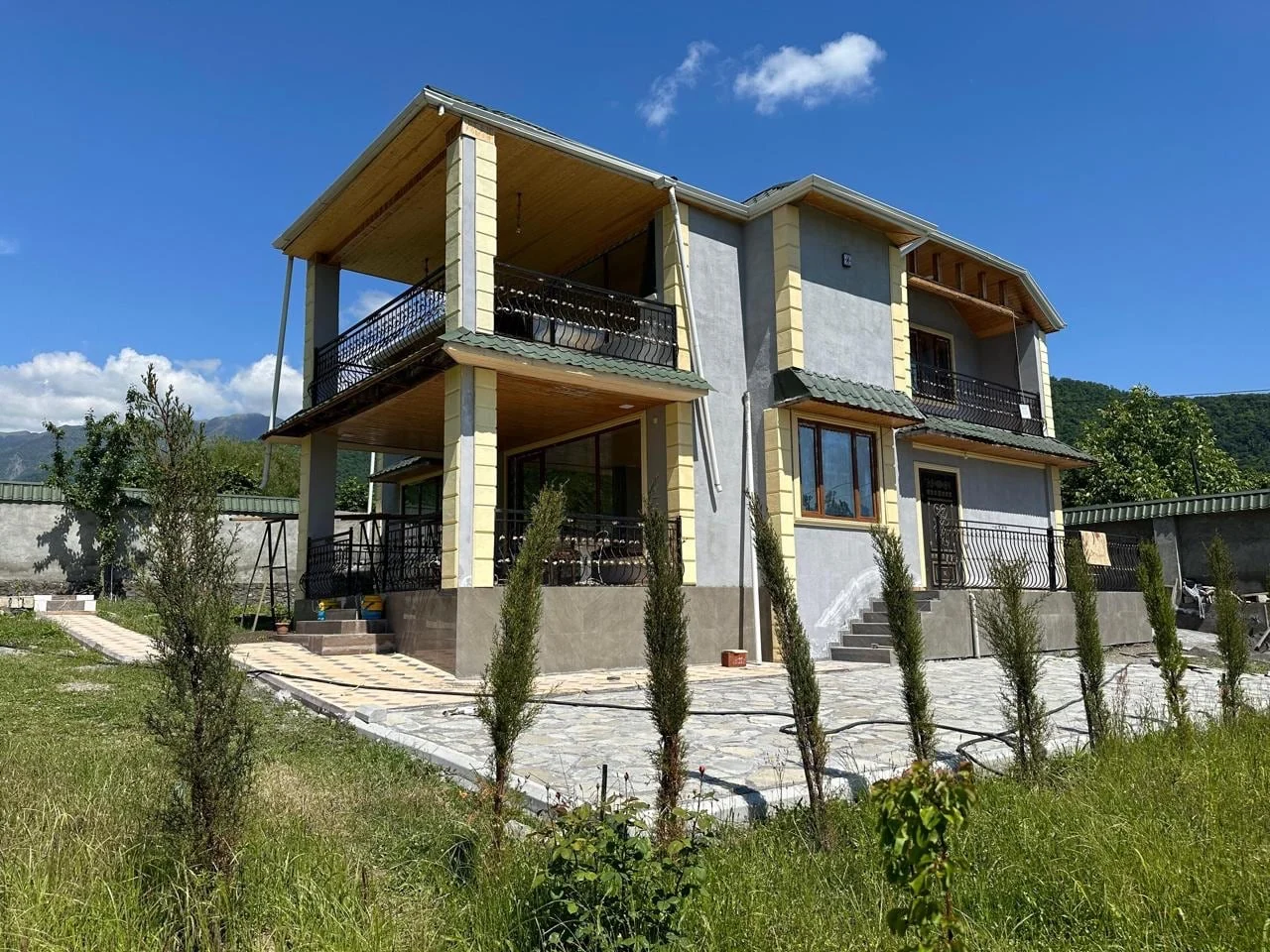 Qax Qum villa — şəkil 1